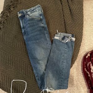 H&M distressed super skinny jeans